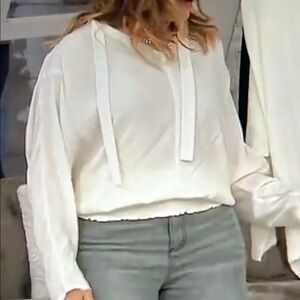 Peace love world 🖤 blouse